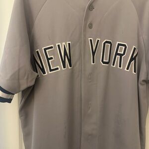 Majestic Gray Yankees Jersey Shirt Size L  #25